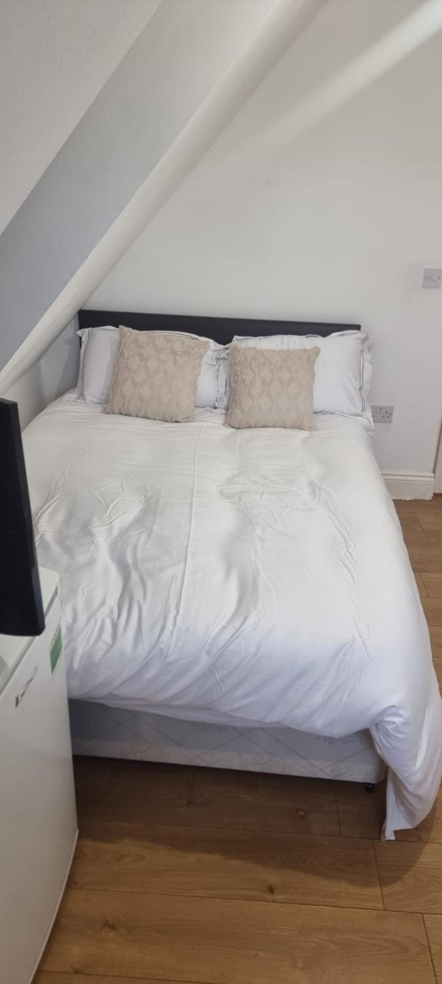 Archway Court * London